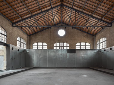Adaptation of Hall 3 of the Central Park to Cultural Facilities  / Contell-Martínez Arquitectos