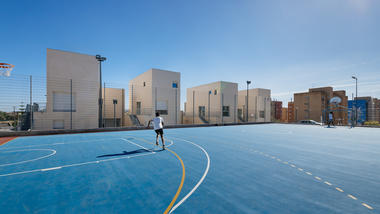 Social Housing in Bairro Padre Cruz / Alexandre Dias + Bruno Silvestre + Luís Spranger