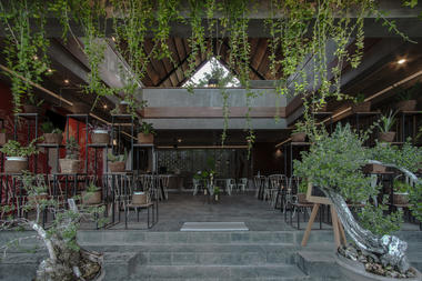 Dierra Café / MIV Architects