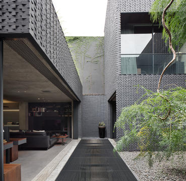AW Residence / andramatin