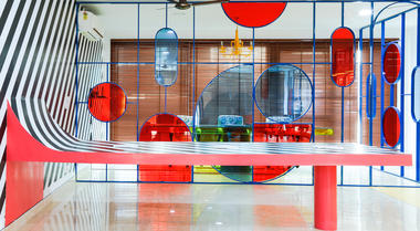 Esquire Office / Studio Bipolar