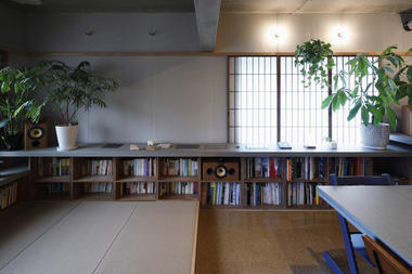 Gallery of How to Renovate Interior Spaces on a Budget   - 8