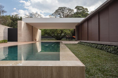Garden House / Studio Guilherme Torres