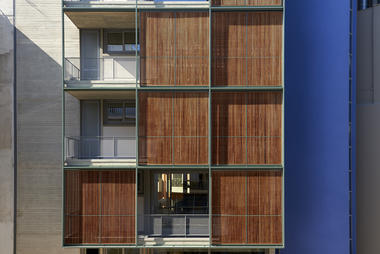 Apartment Building Pagkrati / Demetrios Issaias - Tassis Papaioannou, Architects
