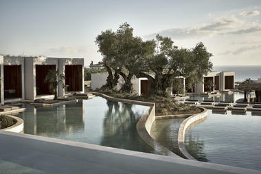 Olea All Suite Hotel / BLOCK722 architects+