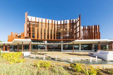 Cairns Performing Arts Centre / Cox Architecture + CA Architects