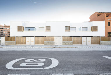 [TWIN] 8 townhouses in Granada / DTR_studio architects