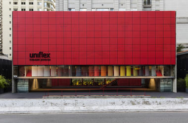 Loja Uniflex Cidade Jardim / Estudio Tupi