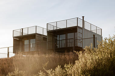Casa Cambará Container / Saymon Dall Alba Arquiteto + Mégui Dal Bó Arquiteta