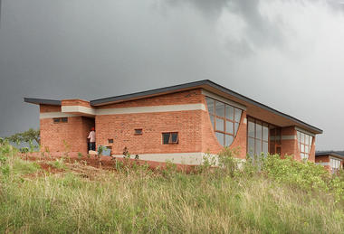 Black Rhino Academy / NLÉ