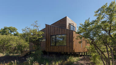 Refugio Trampolín / Lorena Troncoso-Valencia