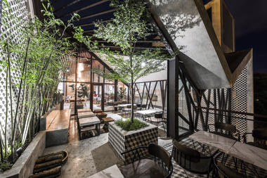Café An’garden / Le House