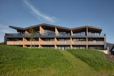 捷克山形拟合公寓 / CMC architects