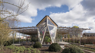 Maggie's Cancer Centre Manchester / Foster + Partners
