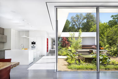 Casa cinco yardas / Miró Rivera Architects