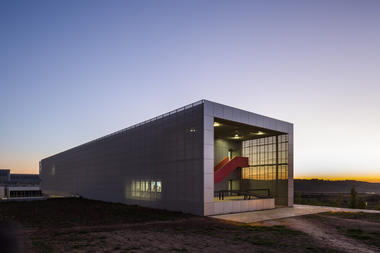Classrooms in Linares Science and Technology Campus / García Torrente Arquitectos