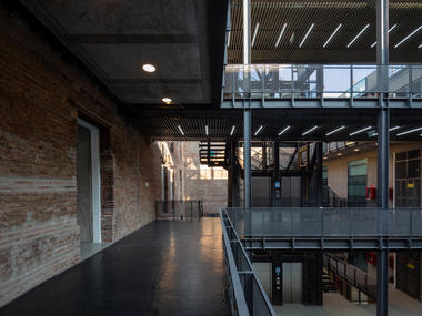 Galería de Intervención patrimonial edificio startup República / MSRAA - Martin Schmidt Radic Arquitectos Asociados  - 8