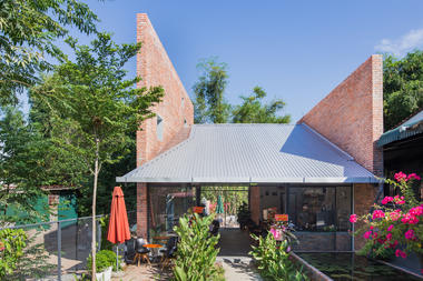 Kate's Kafe / TON Architects