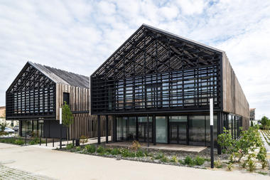 Gallery of Screened-In: Mastering the Brise-Soleil in France  - 2