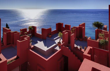 AD Classics: La Muralla Roja / Ricardo Bofill