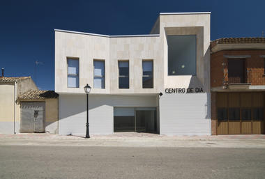 Day Centre / Diaz Romero Arquitectos