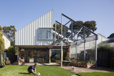 Gantry House / OOF
