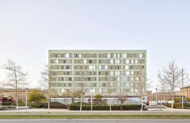 Edificio caracol / Estudio Herreros + MIM-A
