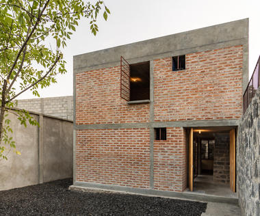 Nakasone House / Escobedo Soliz