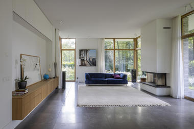 Gallery of A Hidden House / Engel Architecten  - 6