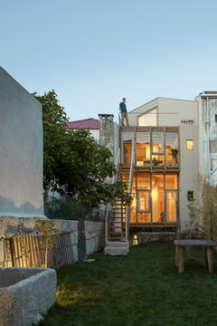 Rosário House  / depA  + Margarida Leitão 