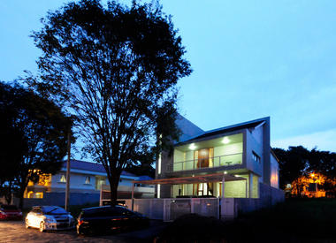 Student House / Peter Gunawan