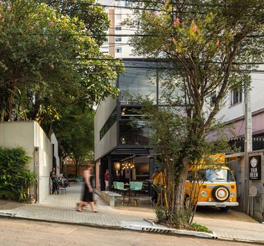 Cervejaria Van Been Tap House / Vertentes Arquitetura