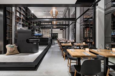 Capriole Café / Bureau Fraai