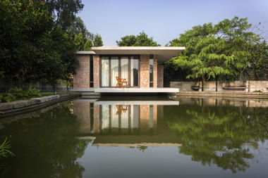 Gallery of Weekend Retreat / Lightscape Architects  - 2