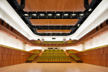Gallery of Shaw Auditorium  / Henning Larsen  - 14