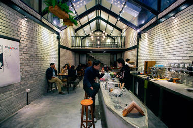Galería de Concepto de café Brewman / 85 Design  - 24