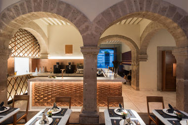 Hotel Herencia / BUDIC 