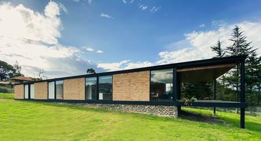 Casa infinita / Juan Carrión & Arquitectos