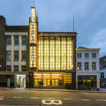 Backstay Hostel Ghent / A154 + Nele Van Damme + Yannick Baeyens