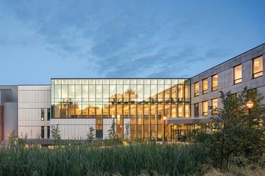 Complejo de Ciencias Forestales de Oregón / Michael Green Architecture