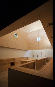 Gallery of The Chapel of the Last Farewell / Jakub Turbasa + Bartlomiej Pyrzyk  - 5