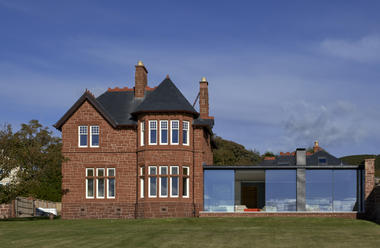 House for a Chemist / Brown & Brown Architects