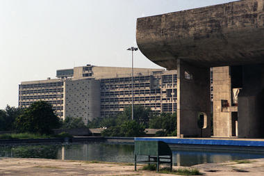 AD Classics: Chandigarh Secretariat / Le Corbusier