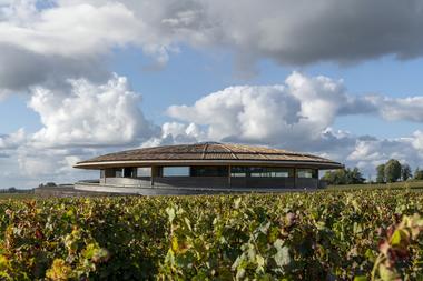 Galería de Bodega Le Dome / Foster + Partners  - 1