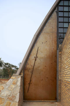 画廊 El Caparazón 住家和工作坊 / Grupo Culata Jovái + Tekoha Arquitectos  - 13