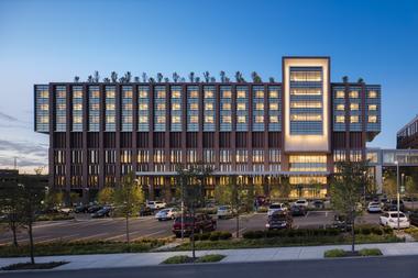 The Christ Hospital Joint and Spine Center / SOM