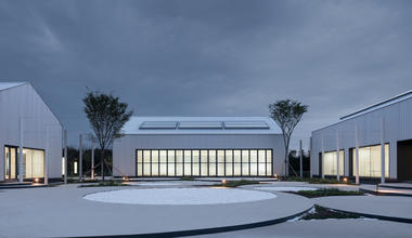 Auxiliary Building Renovation along Zhu River / Xband + Craftwerk Architects