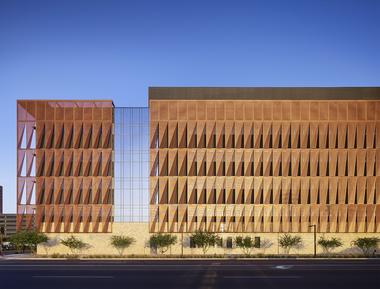 University of Arizona Cancer Center / ZGF Architects