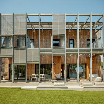 BE House / SUMO Arquitectes