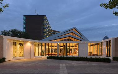 De Bron Church Renovation / Bureau MT